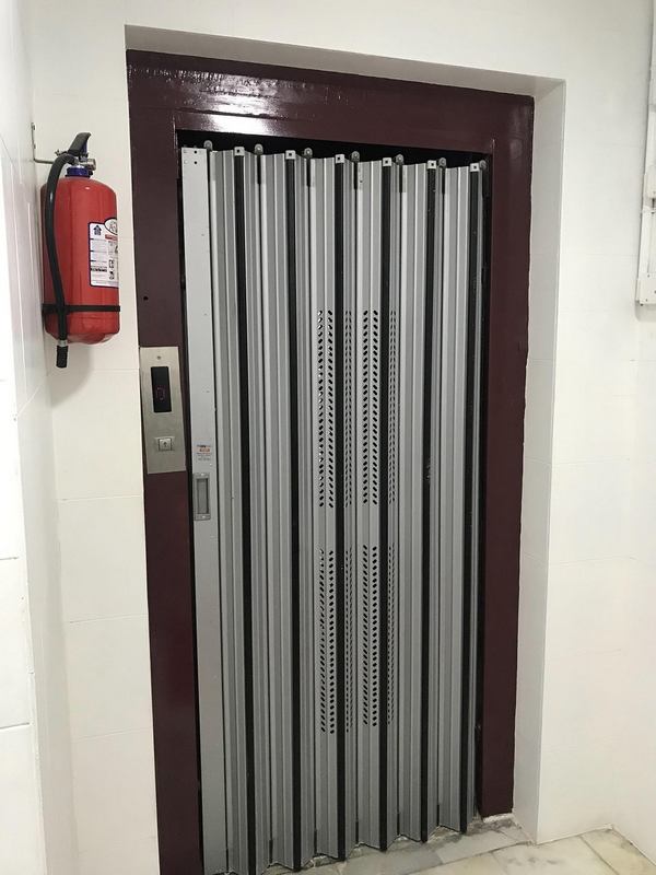 قیمت انواع درب آسانسور