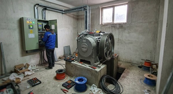 پکیج طلایی آسانسور گیرلس