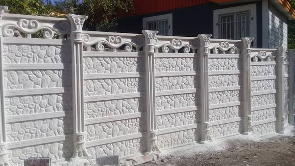 دیوار اماده حیاط