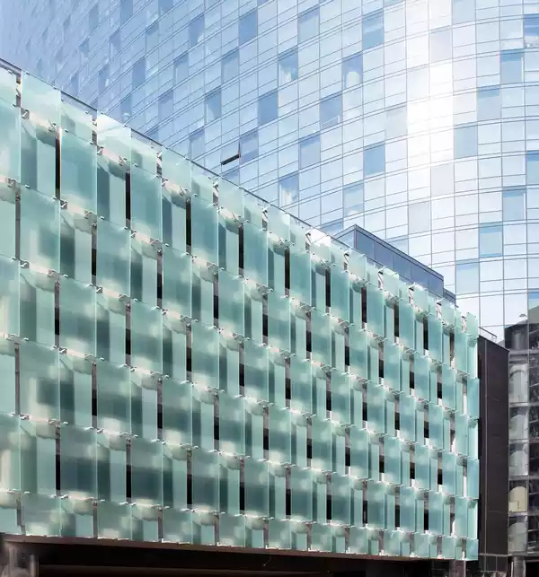 نمای شیشه ساختمان