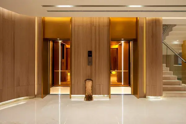 درب آسانسور در قزوین