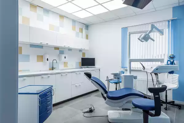 طراحی داخلی مطب دندانپزشکی