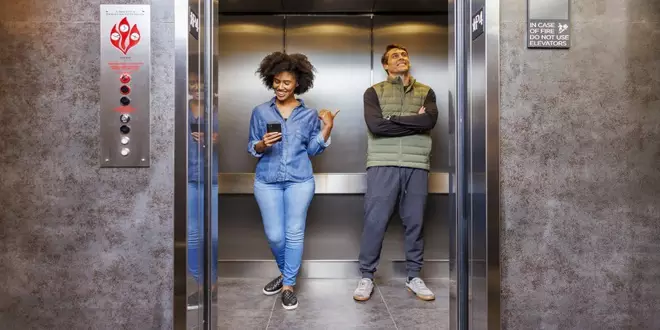 فرهنگ استفاده از آسانسور در آپارتمان