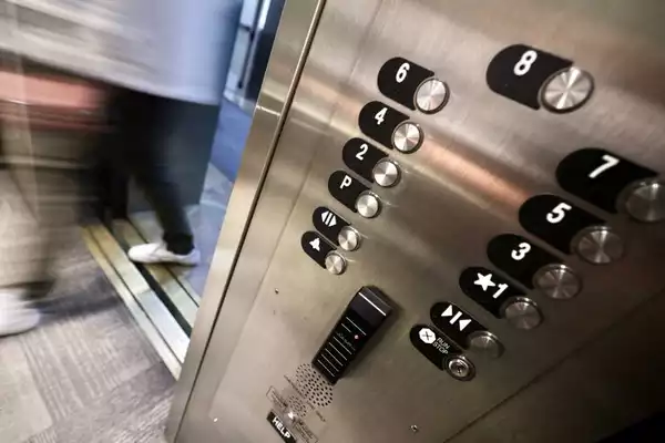 قیمت آسانسور ۵ نفره