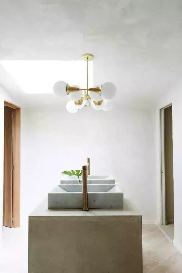 ۱۷ ایده برای طراحی سقف حمام