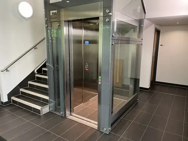 ابعاد آسانسور هیدرولیکی دو نفره