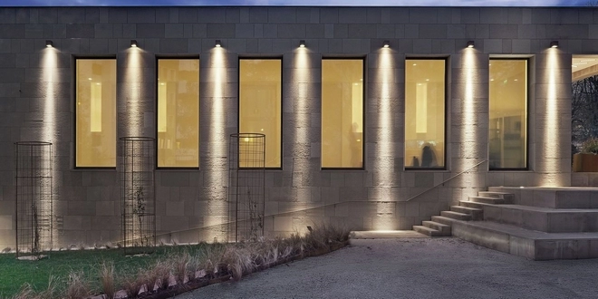 نورپردازی نمای ساختمان ساده