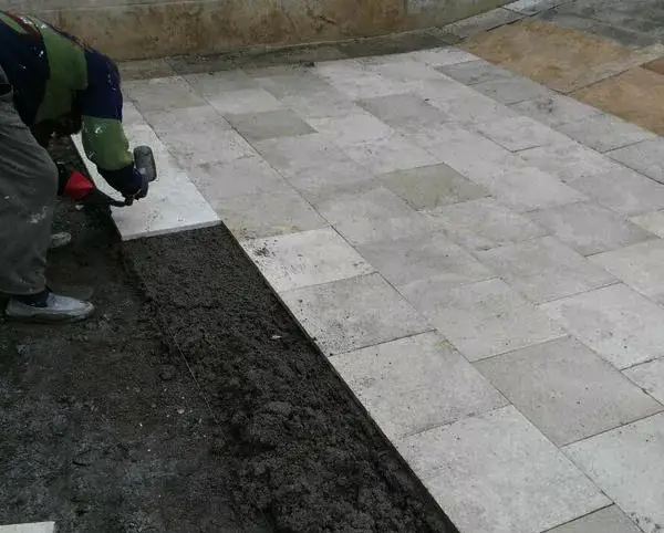 قیمت کاشی پرسلان کف بالا پشت بام