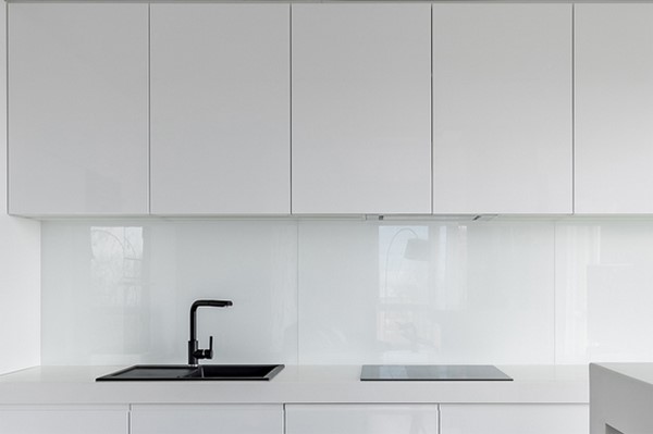 کابینت های گلاس سفید اکلیلی