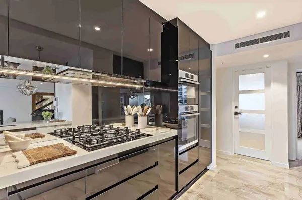 نحوه محاسبه قیمت کابینت های گلاس