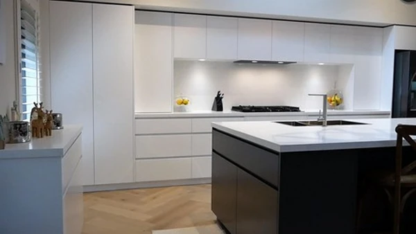 رنگ بندی کابینت پلی اورتان
