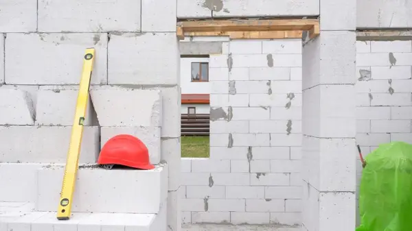 چرا پیمانکاران حرفه ای دیگر آجر نمی خرند