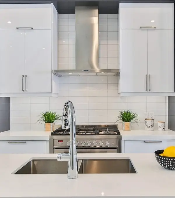 کابینت هایگلاس شاین دار