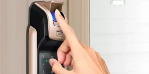 قفل هوشمند اثر انگشتی