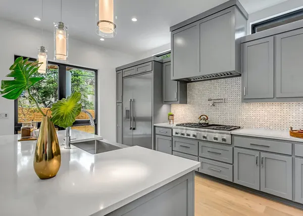 کابینت انزو طوسی