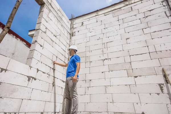 چالش سبک سازی در سازه های بتنی و فلزی؛ آیا هبلکس برای هر اسکلت مناسب است