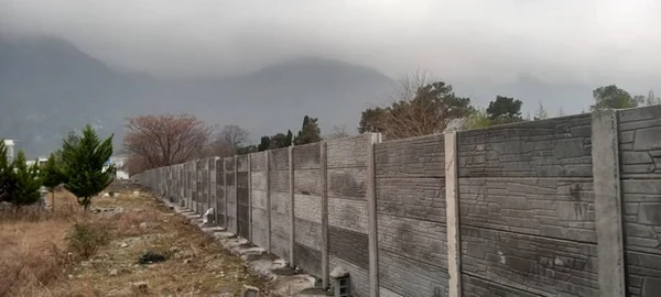 دیوار چینی در زمین شیب دار