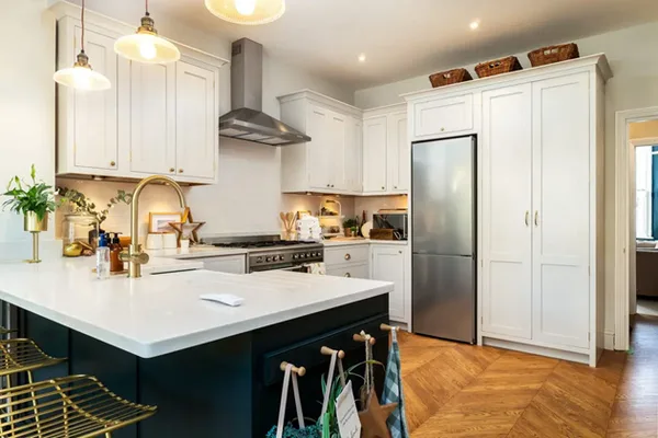 کابینت نئوکلاسیک مات