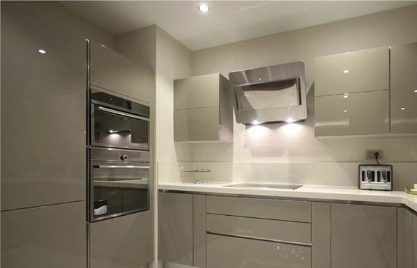 کابینت های گلاس اکلیلی