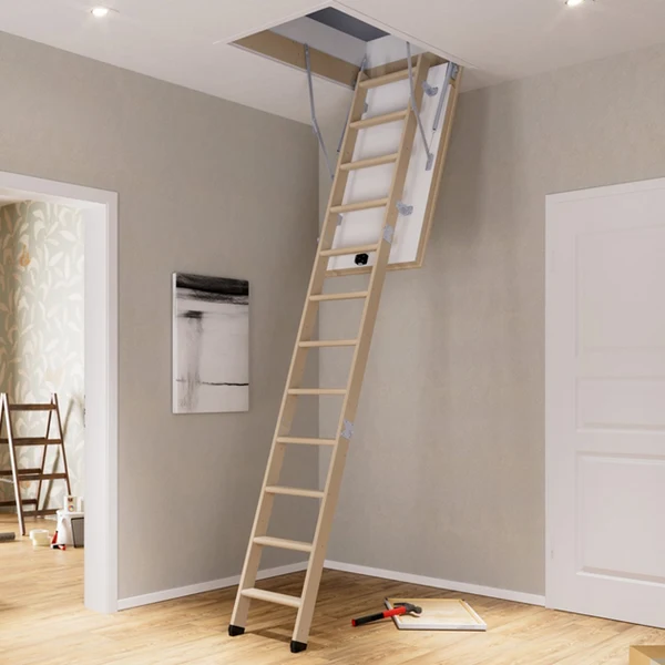 نصب پله تاشو برای راهروی باریک