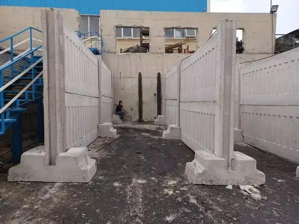 دیوارکشی کارخانه با دیوار پیش ساخته بتنی