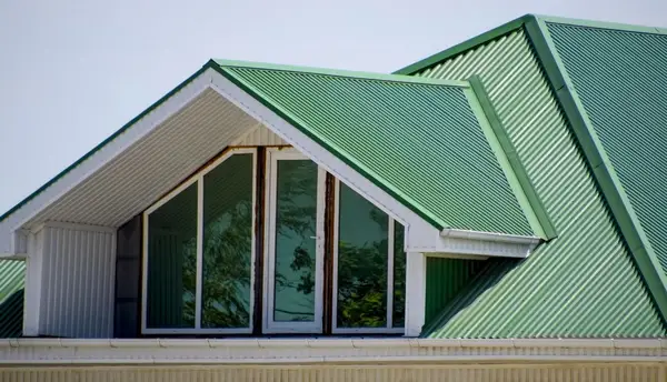 ایرانیت فلزی رنگی