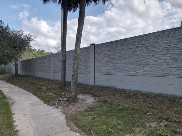 چگونه با دیوار پیش ساخته شیک، باغ و ویلا را خاص تر کنیم