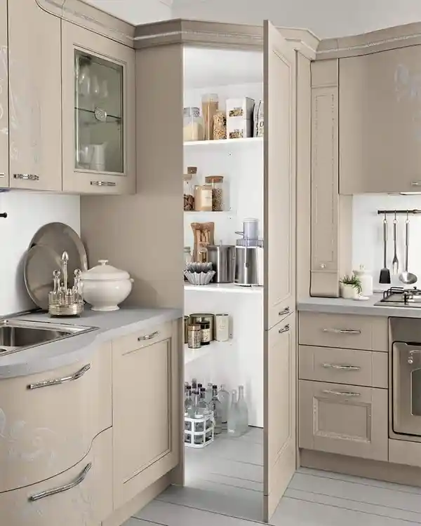 کابینت گوشه ایستاده
