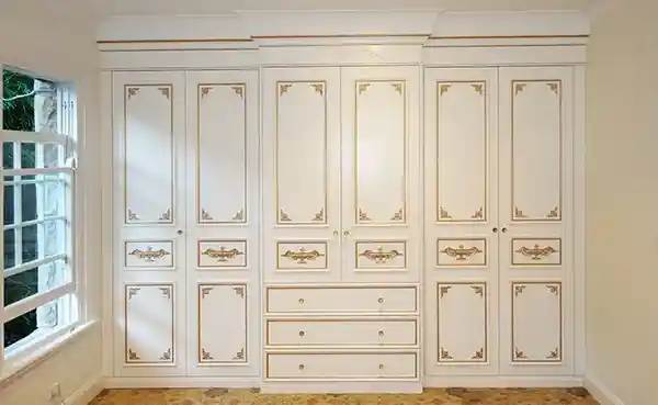 کمد دیواری کلاسیک