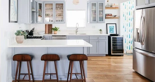 کابینت نئوکلاسیک برای اشپزخانه کوچک