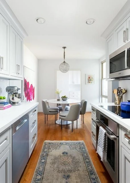 کابینت نئوکلاسیک برای اشپزخانه کوچک