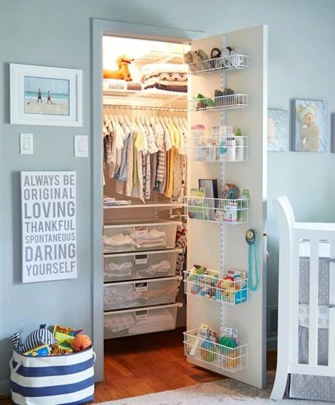 طراحی داخل کمد دیواری