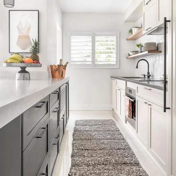 کابینت نئوکلاسیک برای اشپزخانه کوچک