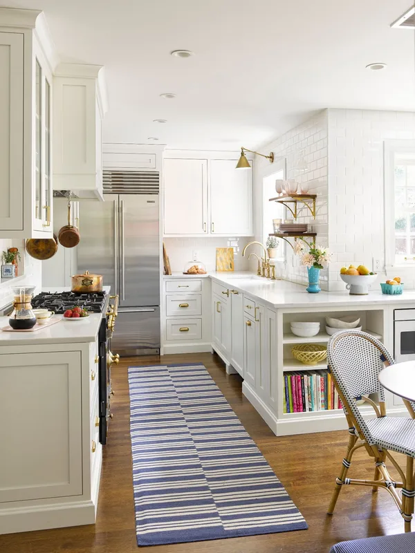 کابینت نئوکلاسیک برای اشپزخانه کوچک