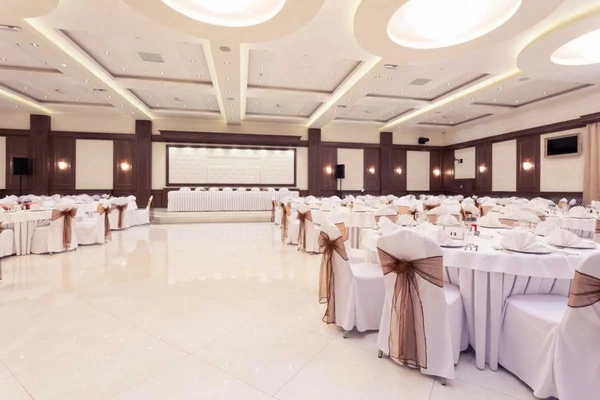 بازسازی تالار
