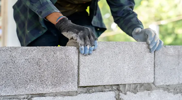 مقایسه قیمت تمام شده دیوارچینی با لیکا و هبلکس