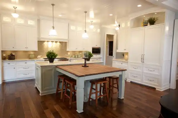 میز ناهار خوری جزیره اشپزخانه