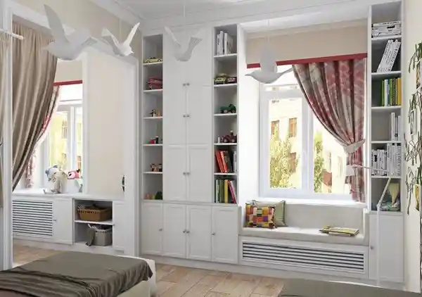 کمد دیواری کنار پنجره