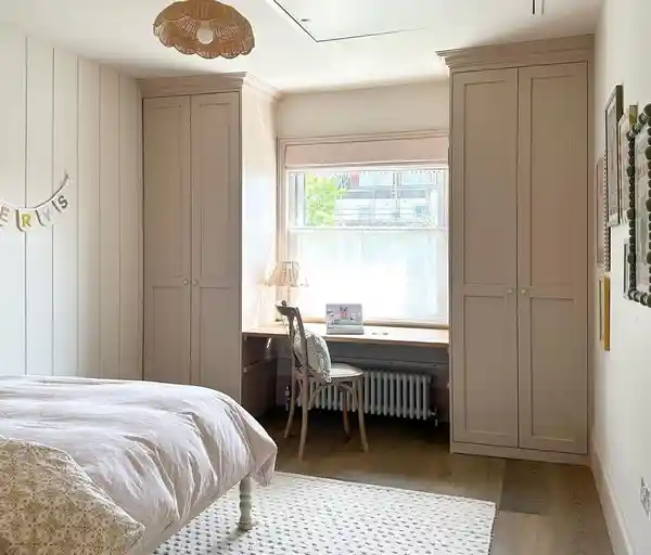 کمد دیواری اطراف پنجره