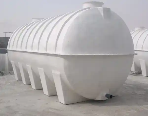 تانکر آب پلاستیکی