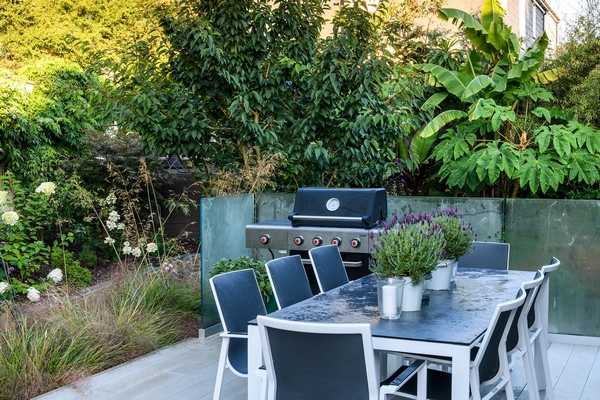 بازسازی باغ