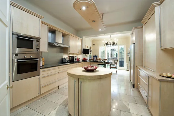 مدل جزیره در آشپزخانه