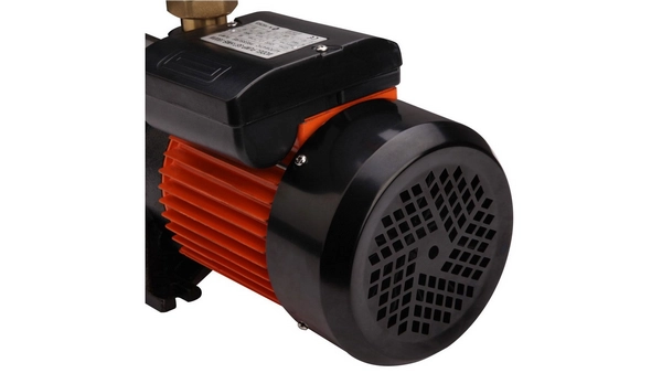 پمپ آب نیم اسب