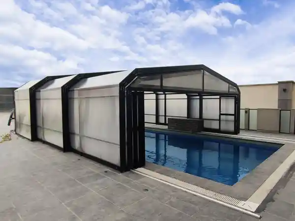 سقف متحرک استخری