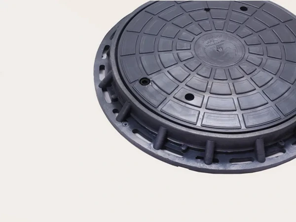 دریچه منهول کوپلیمری