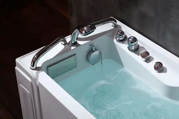 خطر برق گرفتگی وان جکوزی