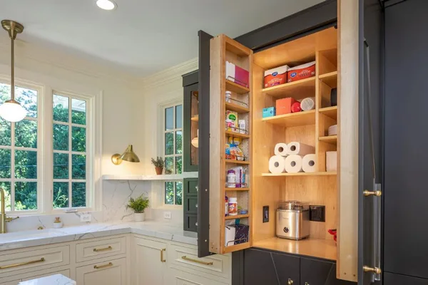 کابینت پنتری