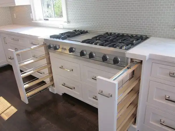 کابینت ریلی کنار گاز