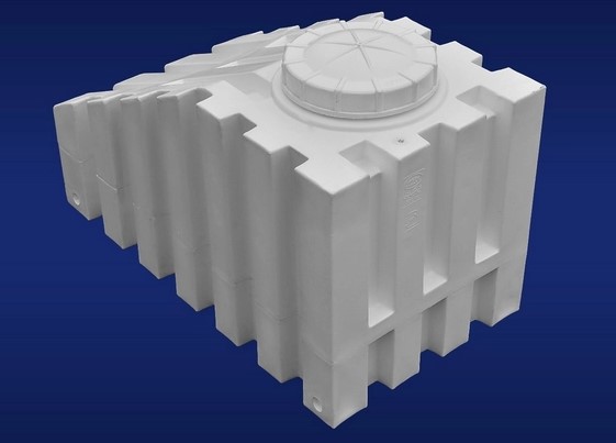 منبع آب زیر راه پله
