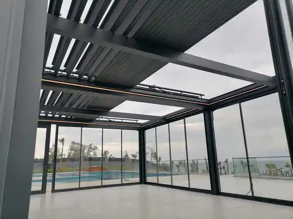 سقف متحرک فلزی